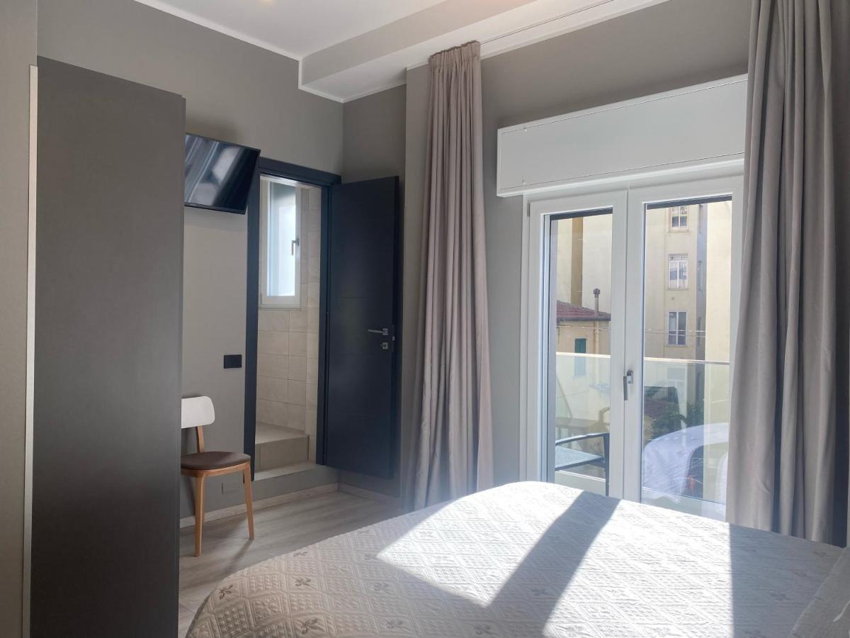 Hotel Graziella アルマ・ディ・タッジャ エクステリア 写真