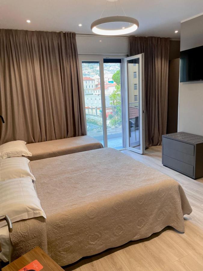 Hotel Graziella アルマ・ディ・タッジャ エクステリア 写真